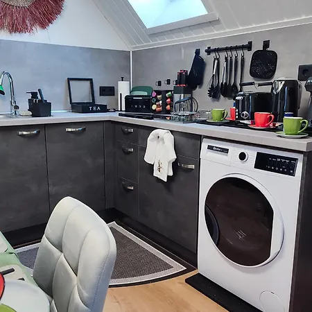 Appartement Glanzexperts Auszeit Bei Berlin Balkon Kicker & Disneyplus *
