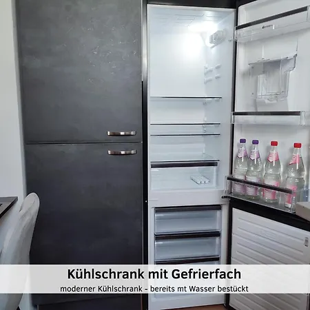 Glanzexperts Auszeit Bei Berlin Balkon Kicker & Disneyplus Zossen