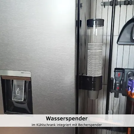 Glanzexperts Auszeit Bei Berlin Balkon Kicker & Disneyplus Zossen