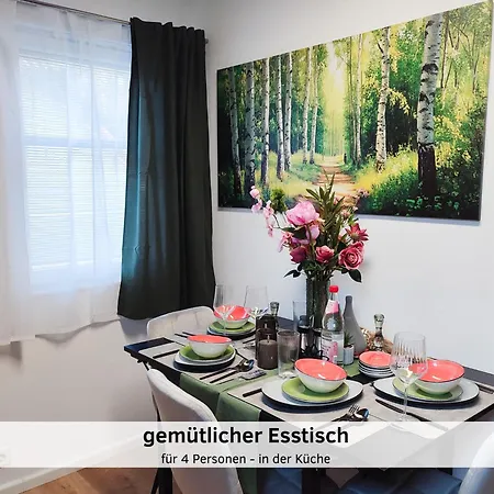 Glanzexperts Auszeit Bei Berlin Balkon Kicker & Disneyplus Appartement