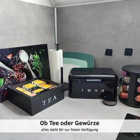 Glanzexperts Auszeit Bei Berlin Balkon Kicker & Disneyplus * Zossen
