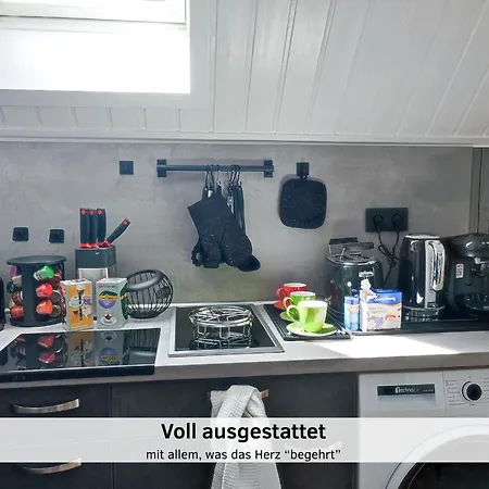 Glanzexperts Auszeit Bei Berlin Balkon Kicker & Disneyplus *